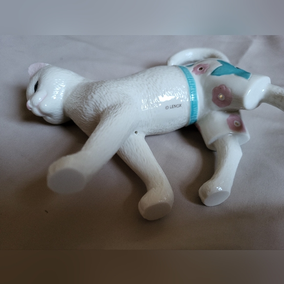 Lenox Cat Sculpture Figurine Fine Ivory China - "Kitty's Surf Lesson" - Picture 6 of 6